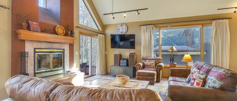 Keystone Vacation Rental | 3BR | 2.5BA | 2,000 Sq Ft | Stairs Required