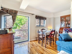 Living room/dining room | The Oast House, Saffron Walden