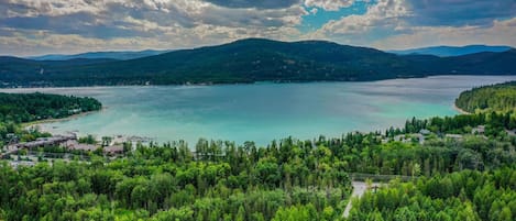 Located minutes away from the stunning Whitefish Lake