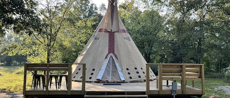 22' tipi w/ 362 square feet interior space