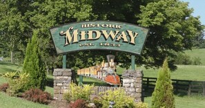 We are only minutes from Historic Downtown Midway! Enjoy the scenice drive to local restaurants, shops, & horse farms. 