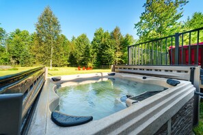 Bain à remous extérieur