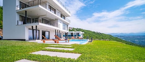 Kroatien luxuriöse Familienvilla Abbazia Verde Opatija mit privatem Pool für Urlaub und Miete