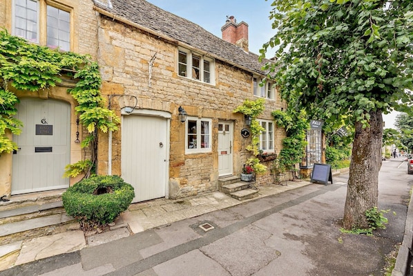 Nepenthe - StayCotswold