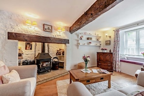 Nepenthe Sitting Room - StayCotswold