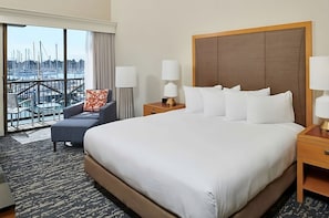 Unit with King bed. Exact unit will be assigned upon arrival. Views, colors, and decor may vary.