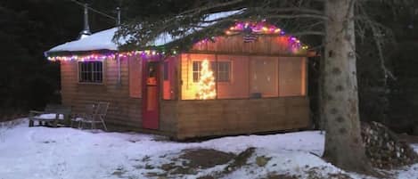 Hunters Cabin at Christmas