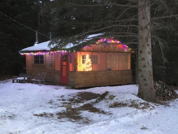 Hunters Cabin at Christmas