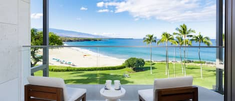 Mountain and beach view direct from your lanai