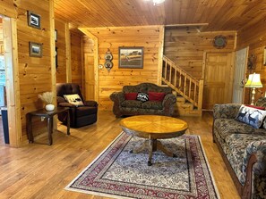Spacious living room