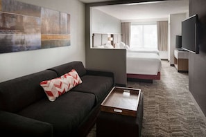 Unit with 2 Queen beds. Exact unit will be assigned upon arrival. Views, colors, and decor may vary.
