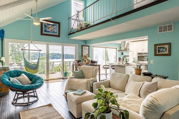 Escape to Soothing Shores, a waterfront home on the Severn River.