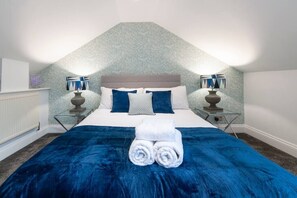 Master Bedroom - Kingsize bed