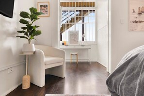 Sitting Space/workspace