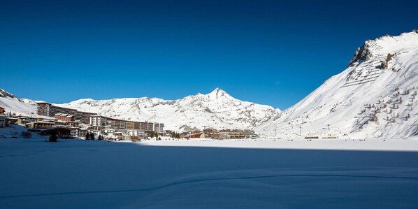 Snow and ski sports