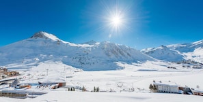 Skidåkning och snöaktiviteter