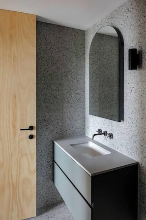 Bathroom (1)