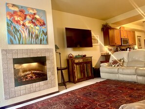 Warm and so very cozy!  You’lllive the feeling of comfort