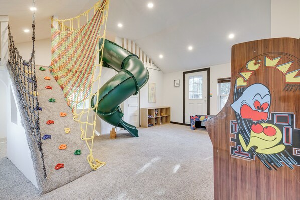 Sayville Vacation Rental | 4BR | 3BA | 2,150 Sq Ft | Stairs to Access
