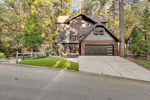 Park up to 4 cars in the driveway plus street parking for extra convenience.