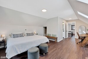 Plenty of space to make yourself at home during your stay in Chicago!