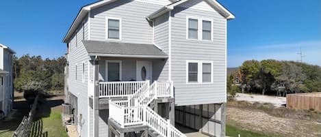 Welcome to Beachside Breeze! A wonderful 5 bedroom ,3 bathroom for your vacation