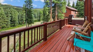 Wraparound deck