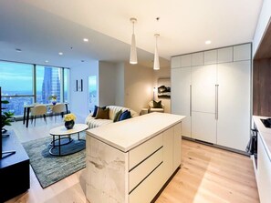 Open kitchen with skyline view aside