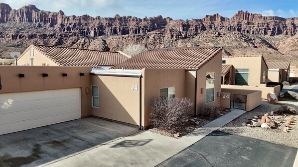 Welcome to Red Rock Vistas - Rim Village J4