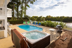 Private pool area & hot tub, outdoor bar, propane grill