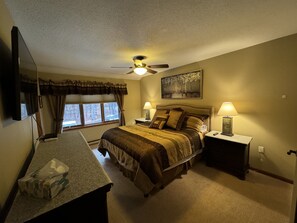 Master bedroom- king bed