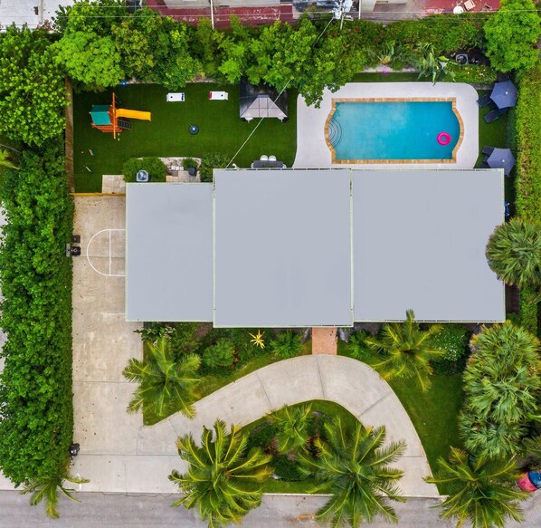 Sport court