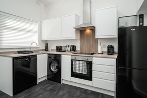KITCHEN (1)