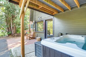 The Bow Roof Cabin Front Hot Tub