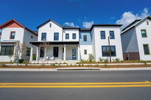 Exterior of the 10 BR Vacation Rental Homes at Evermore Resort.