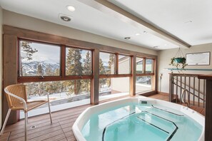 Indoor spa tub