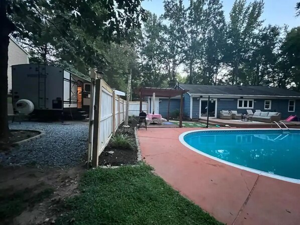 Pool