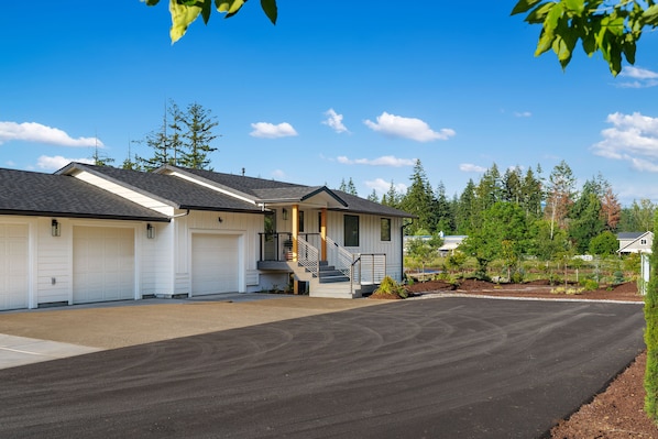 Front of the House - Main Parking