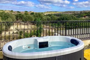 Jacuzzi
