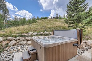 Private hot tub