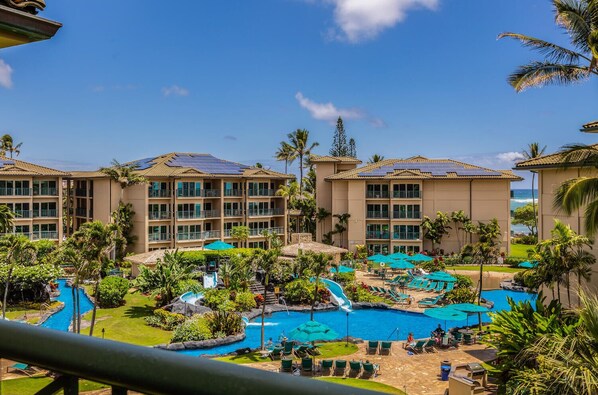 F402 Penthouse Pool View