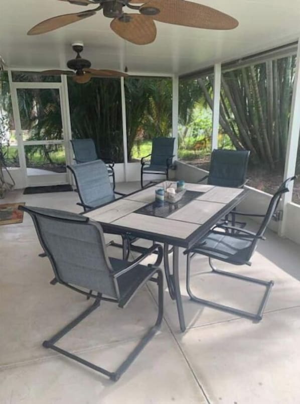 Outdoor dining