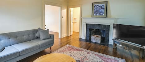 Lexington Vacation Rental | 1BR | 1BA | 800 Sq Ft | Stairs Required to Enter