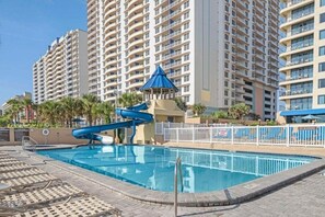 Hilton Vacation Club Daytona Beach Regency_2.jpg
