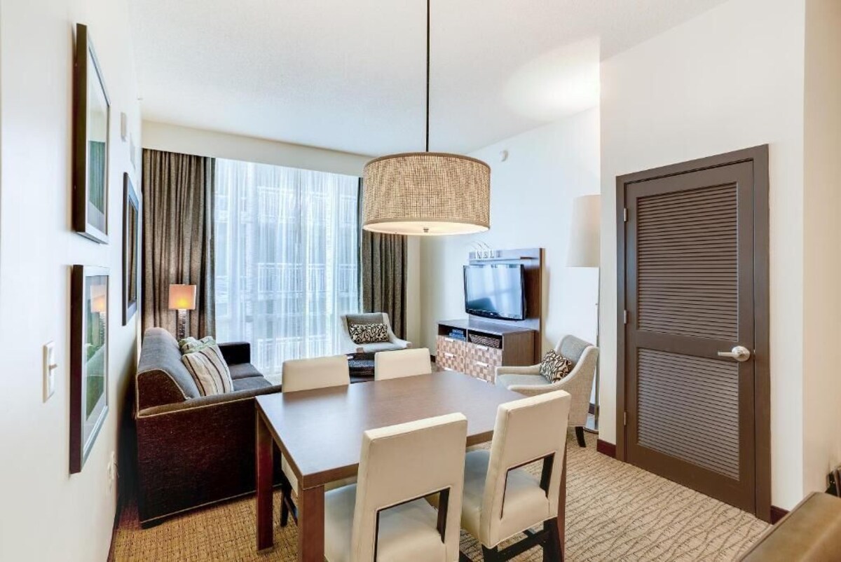 Diamond Resorts Oceanaire Resort – Studio with Ocean Front Balcony