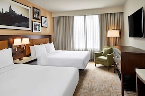 Unit with Queen size beds. Exact unit will be assigned upon arrival. Views, colors and decor may vary.
