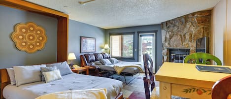 Granby Vacation Rental | Studio | 1BA | 465 Sq Ft | Step-Free Entry