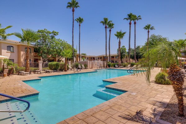 Phoenix Vacation Rental | 3BR | 2BA | 1,300 Sq Ft | Step-Free Access