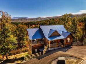 Welcome to your Home and the picturesque Mountain Views at The Evening Primrose! Imagine taking in these beautiful fall colors......  You are conveniently positioned close to Pigeon Forge and Gatlinburg.