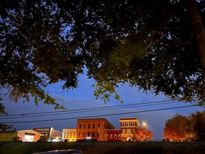 Soak up the summer night vibes in downtown Buford—there’s so much to see and do!